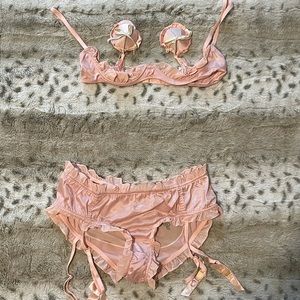 Ruffled Cupless bra with panty & nipple tassels